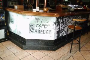 Caf&eacute; Camelot