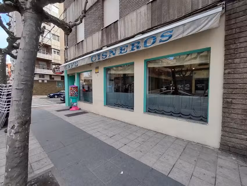 Caf&eacute; Cisneros