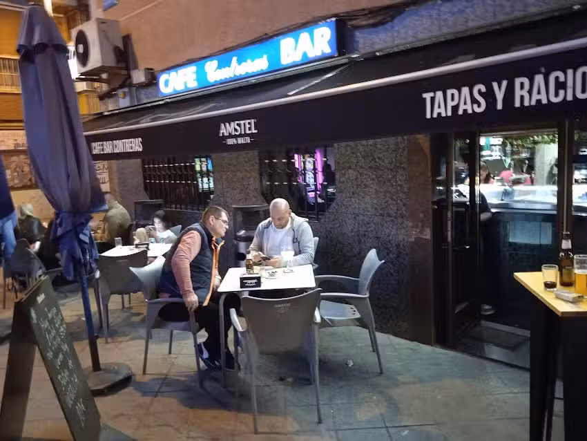 Caf&eacute; Contreras Bar