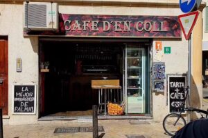 Caf&eacute; D&rsquo;En Coll