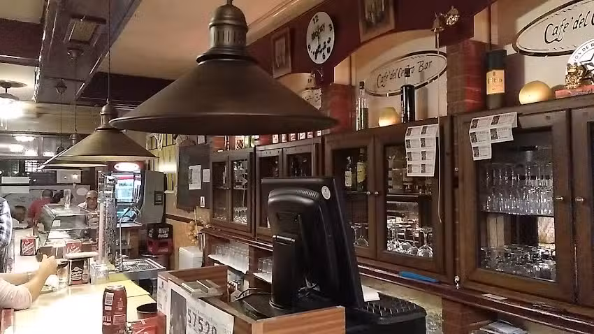 Caf&eacute; del Centro Bar