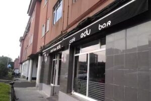 Caf&eacute; Edu Bar