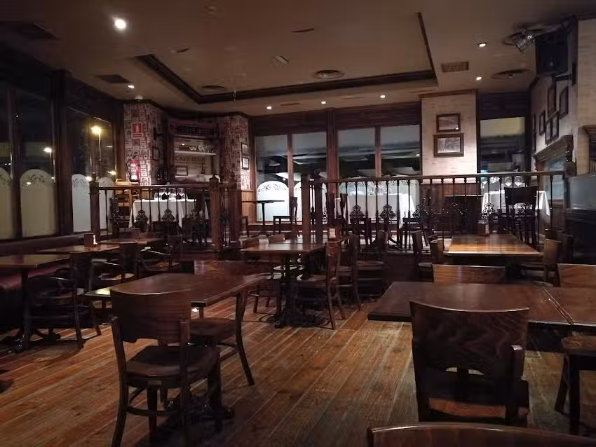 Caf&eacute; Ir&uacute;n