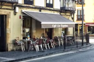 Caf&eacute; La Esquina