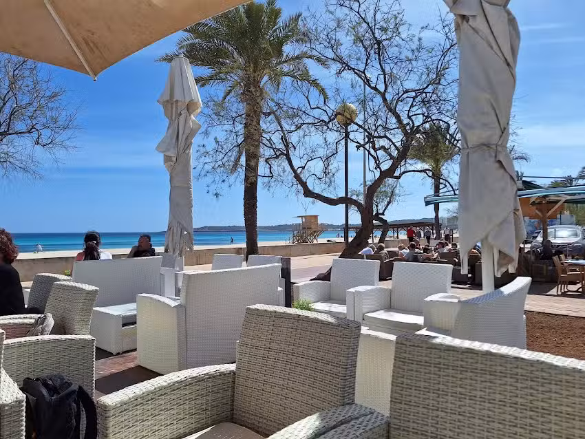 Caf&eacute; La Mar
