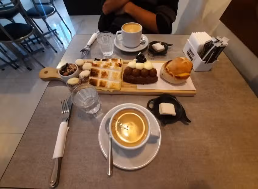 Caf&eacute; O&rsquo;Clock