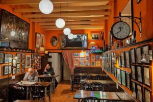 Caf&eacute; Parc Belmont &ndash; Sagrada Familia