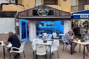 Cafe Pub Bandera Verde