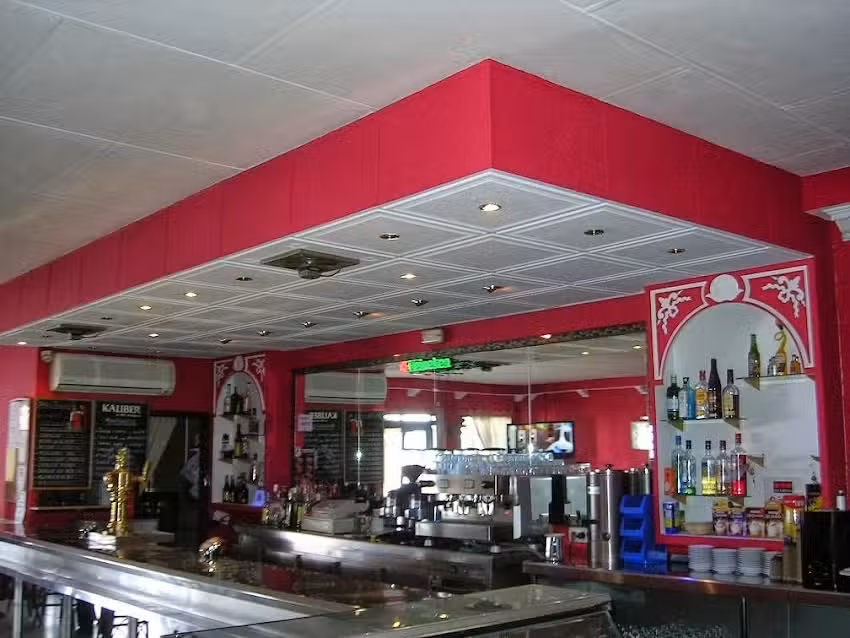Caf&eacute; &ndash; Pub Cabana&acute;s