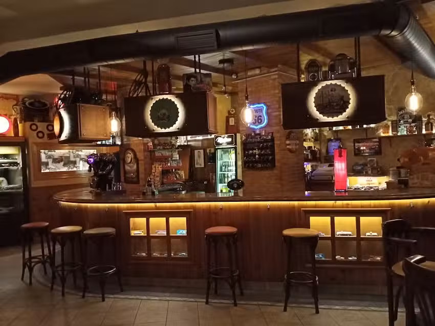 Caf&eacute; Pub Madison &ndash; Francisco Javier Sobrino Garrido