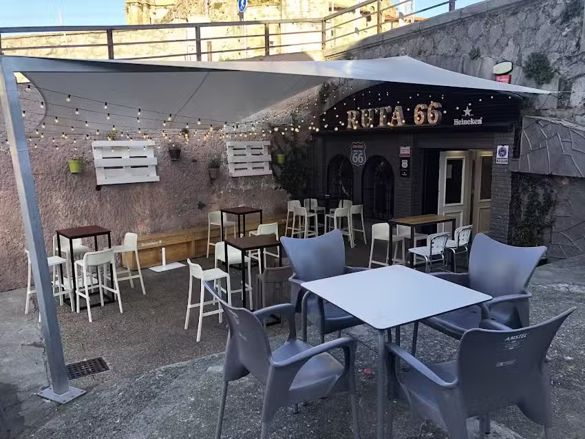 Caf&eacute; Pub Ruta 66 Castro Urdiales