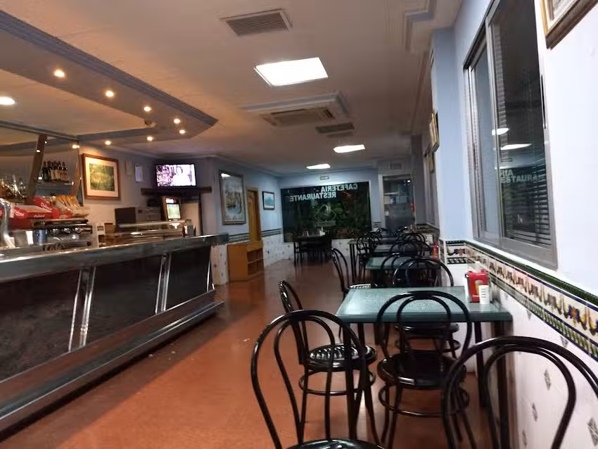 Caf&eacute;-Restaurante Nueva Mutua