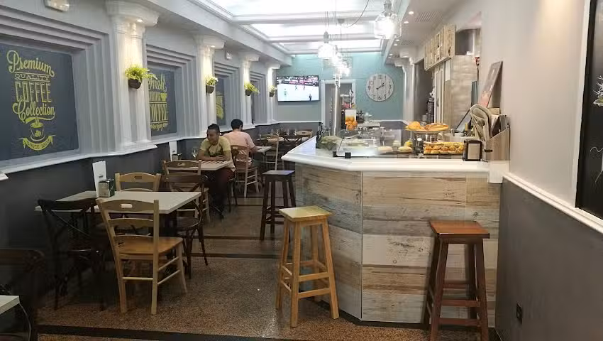 Cafe Sirimiri Bar