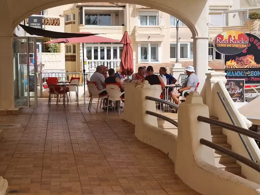 Cafe Soleil &ndash; Lounge, Gastro bar & Sports