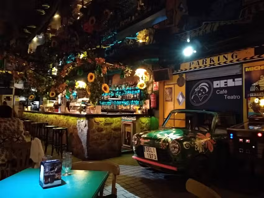 Cafe Teatro Delicatessen