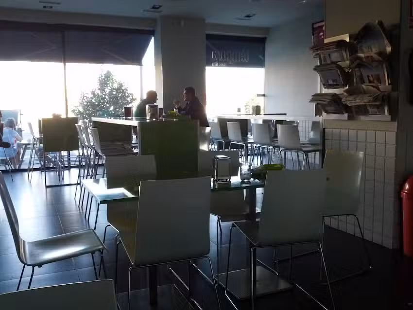 Caf&eacute; T&eacute;mpora