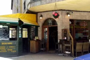 Café y Copas César Llosas