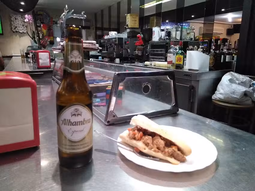 Cafe y Tapas EL PATIO Las Gabias Granada