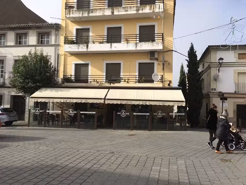 Cafeter&iacute;a &ndash; Bar El Rollo