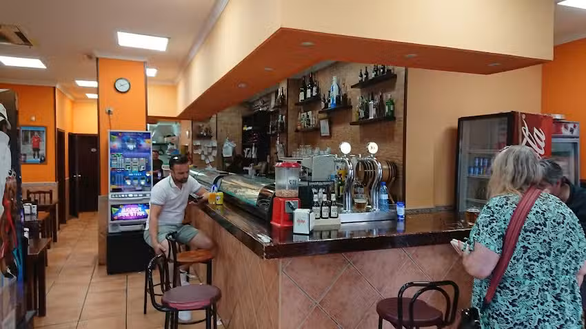 Cafeter&iacute;a Bar El Tomillar