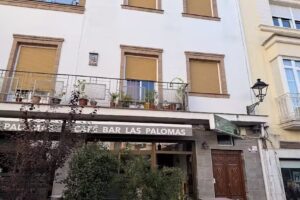 Cafeter&iacute;a-Bar J&R Las Palomas