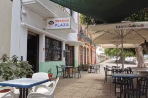 Cafeter&iacute;a Bar La Plaza