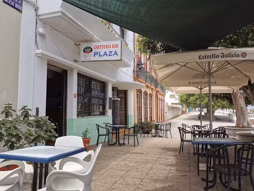 Cafeter&iacute;a Bar La Plaza