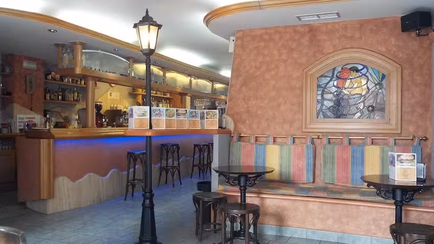 Cafeter&iacute;a Bar Prisma