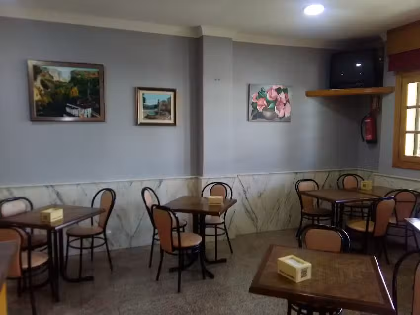 Cafeter&iacute;a Bar Restaurante Puerta Del Sol BARNES