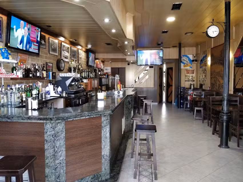 Cafeter&iacute;a-Bar Xeira