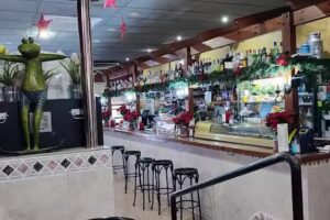 Cafeter&iacute;a bocateria Santichema