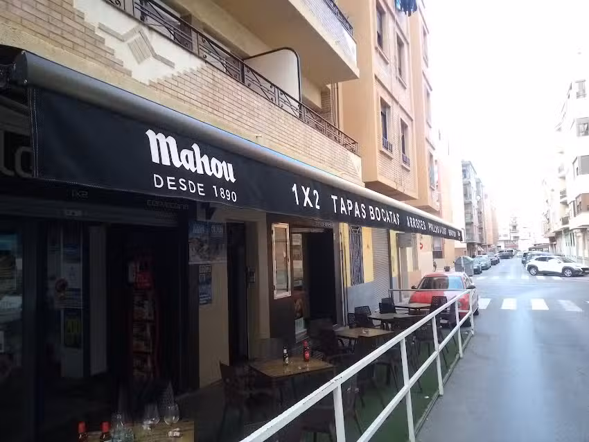 Cafeter&iacute;a Bolera