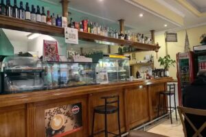 Cafeter&iacute;a California