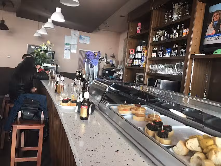 Cafeter&iacute;a Cervecer&iacute;a Bocater&iacute;a De Tapeo
