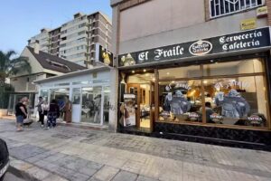 Cafeter&iacute;a-Cervecer&iacute;a El Fraile