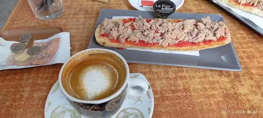 Cafeter&iacute;a &ndash; Cervecer&iacute;a LOYMAR