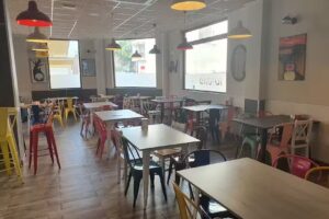 Cafeter&iacute;a Cervecer&iacute;a Totoro Alzira