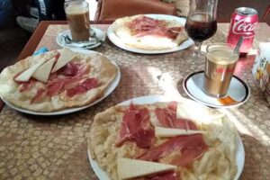 Cafeter&iacute;a El Esquinazo