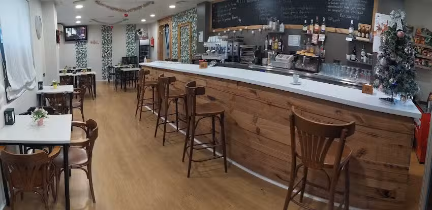 Cafeteria heladeria La Plaza