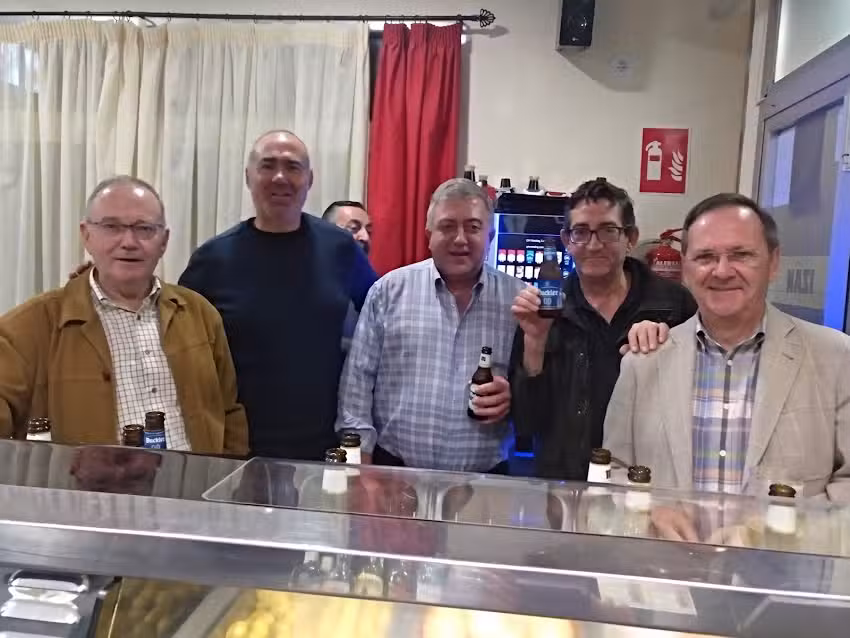 CAFETER&Iacute;A IZAN.