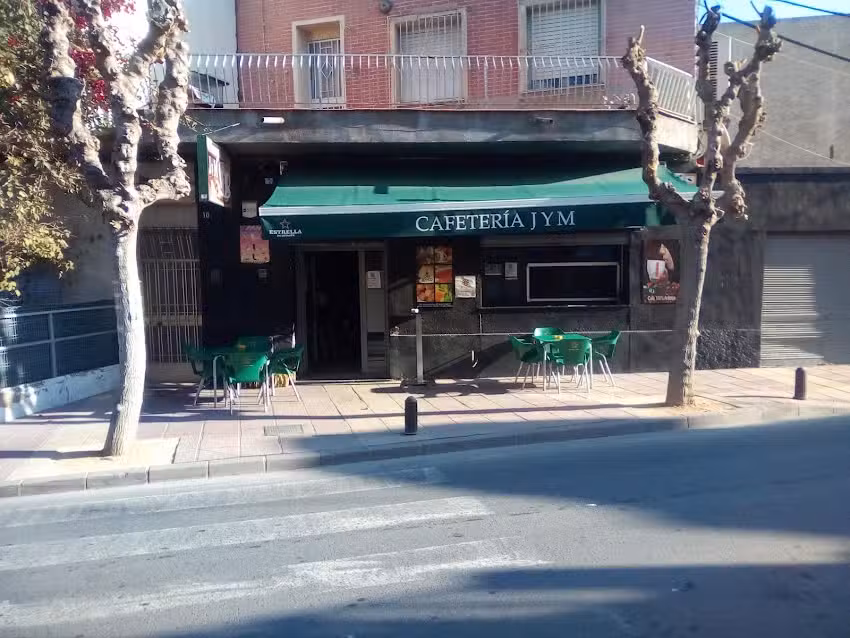 CAFETERIA J Y M