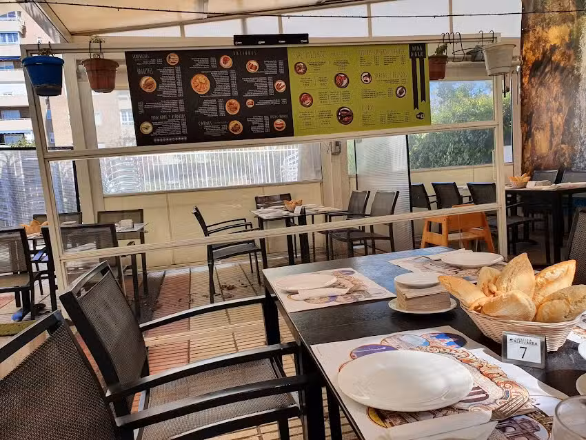 Cafeter&iacute;a La Alpujarra