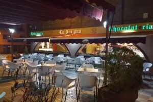 Cafeter&iacute;a La Antigua
