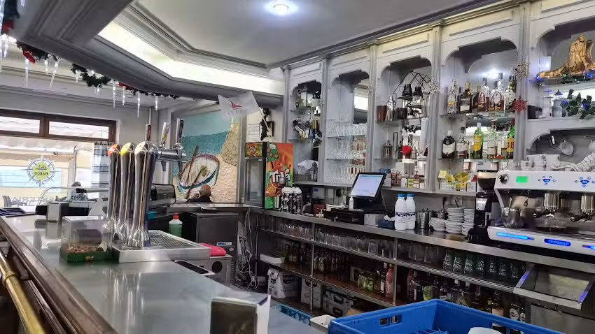 Cafeter&iacute;a La Barca