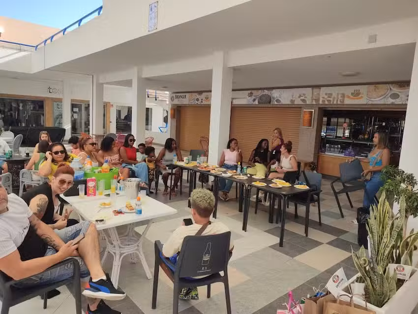 Cafeter&iacute;a La Familia