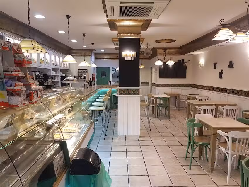 Cafeter&iacute;a LA GRANMER&Iacute;A
