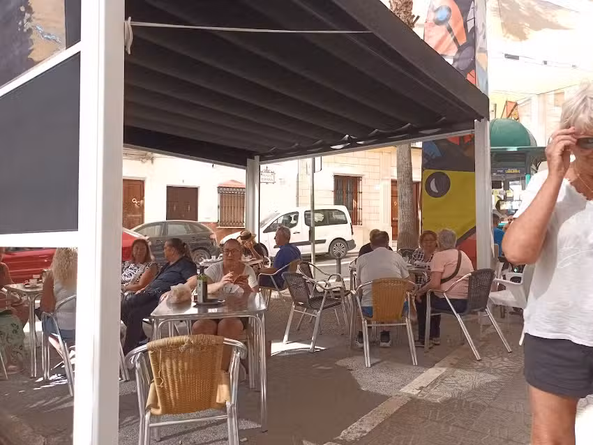 Cafeter&iacute;a Las Palmeras