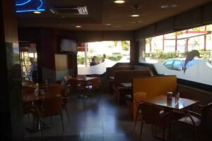 Cafeter&iacute;a Los Delfines