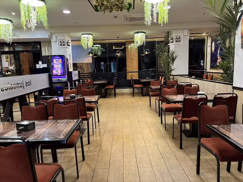 Cafeter&iacute;a Los Juncales