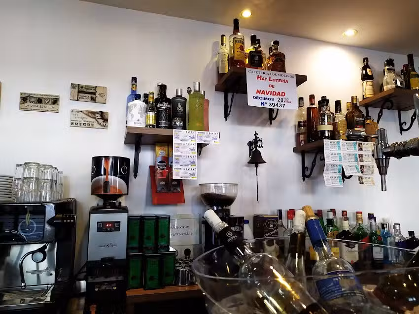 Cafeter&iacute;a Los Molinos